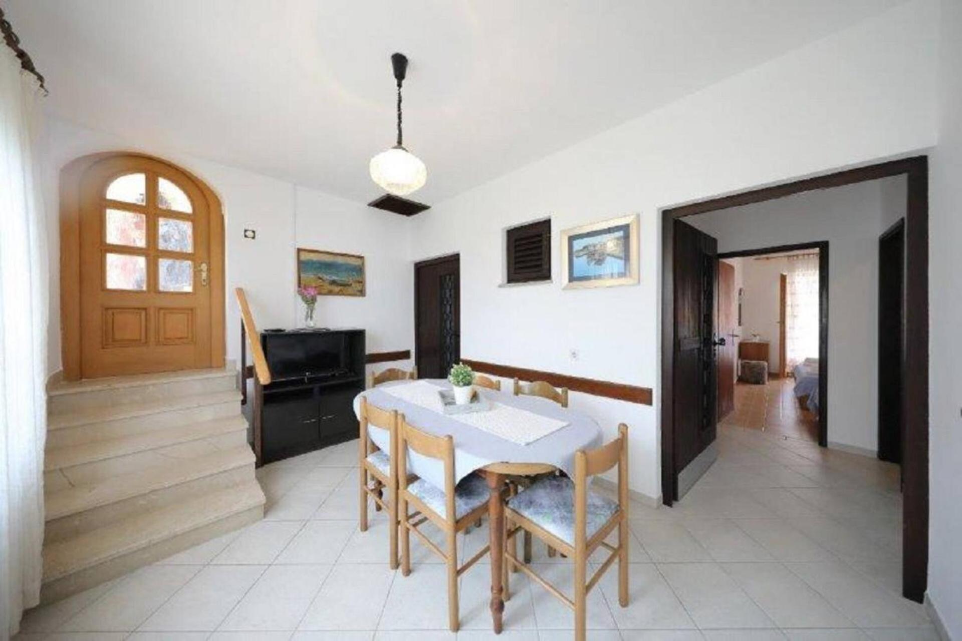 Knez - Relaxing Apartments Near The Sea On Mali Iž Zewnętrze zdjęcie
