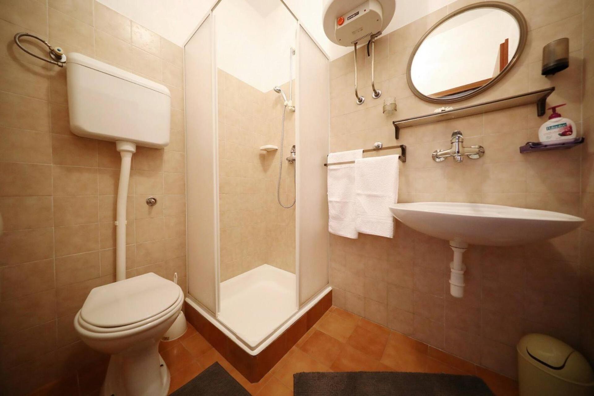 Knez - Relaxing Apartments Near The Sea On Mali Iž Zewnętrze zdjęcie
