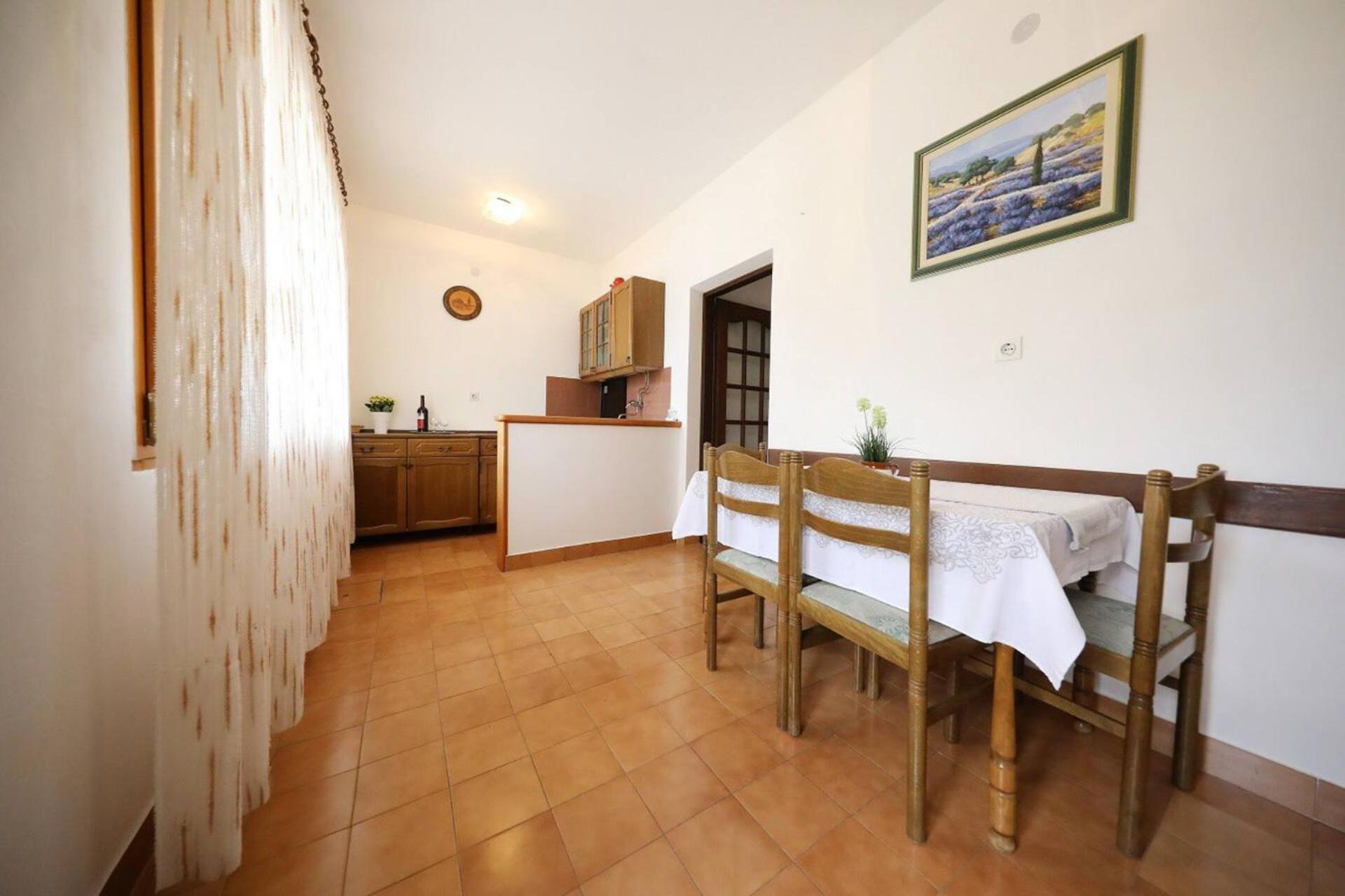 Knez - Relaxing Apartments Near The Sea On Mali Iž Zewnętrze zdjęcie