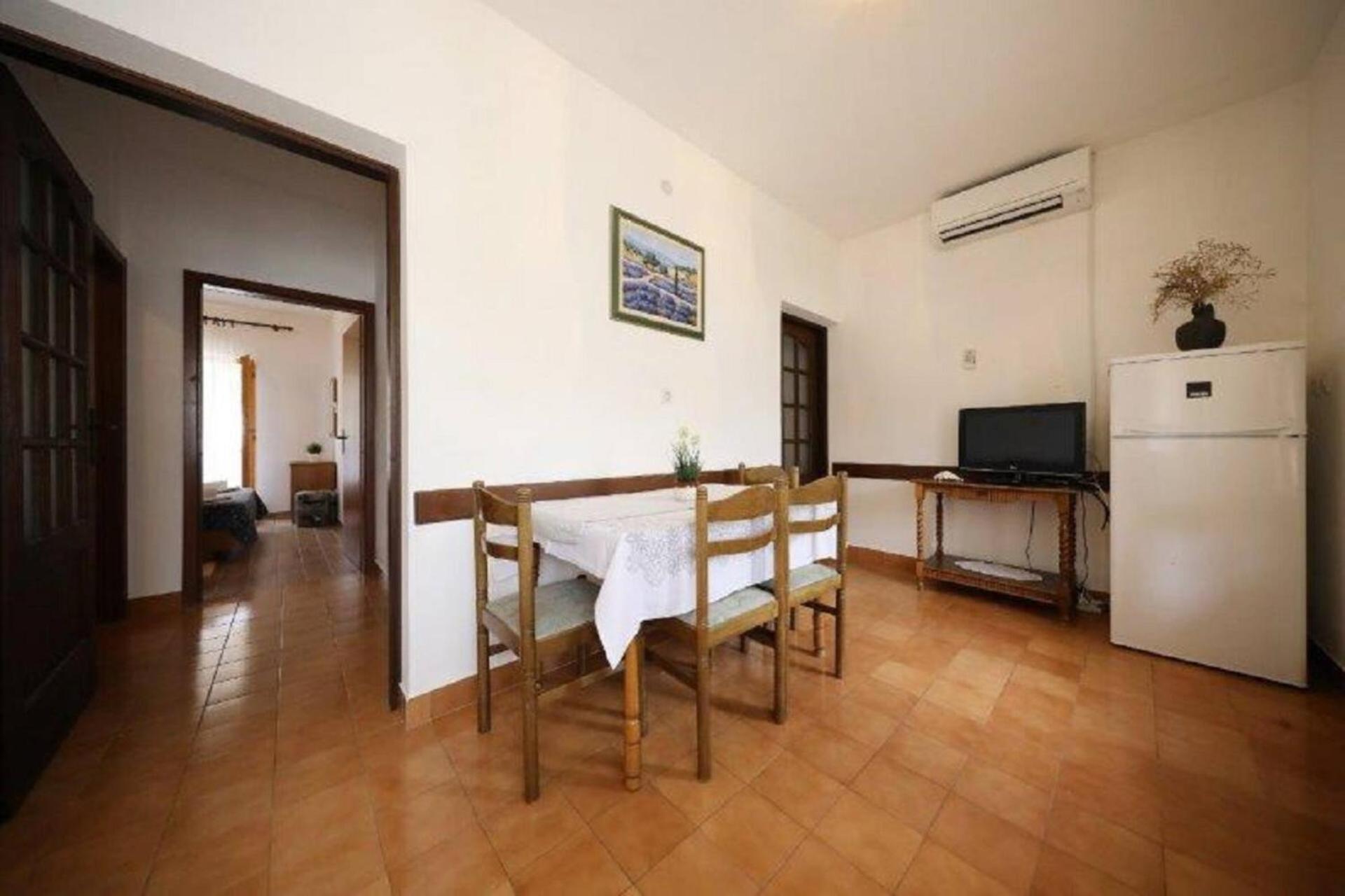 Knez - Relaxing Apartments Near The Sea On Mali Iž Zewnętrze zdjęcie