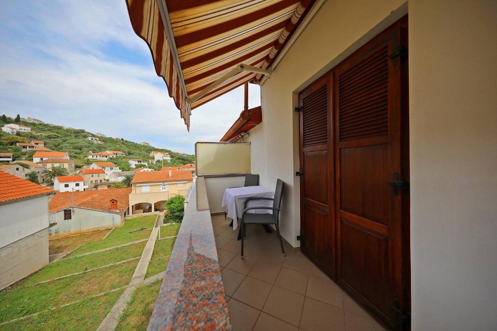 Knez - Relaxing Apartments Near The Sea On Mali Iž Zewnętrze zdjęcie