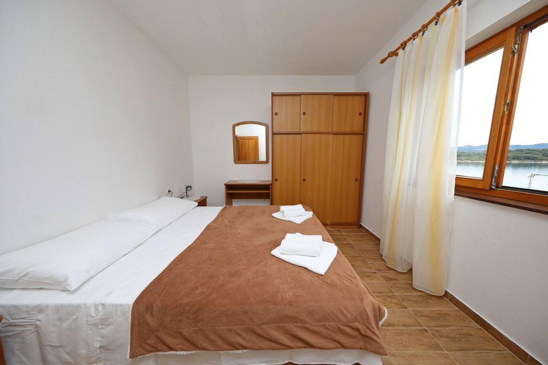 Knez - Relaxing Apartments Near The Sea On Mali Iž Zewnętrze zdjęcie